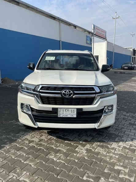 السلام عليكم تويوتا لند كروز موديل 2009 محدثه 21 صبغ عام بدون كص ولا كلبه ولا جفيه  السياره لغود شواصي سليمات جاهزه من كلشي كير محرك صدر تخم تاير كشنات جلد داخل احمر تبريد ثلج رقم بغداد تحويل مباشر العنوان بغداد البياع ***********/***********
