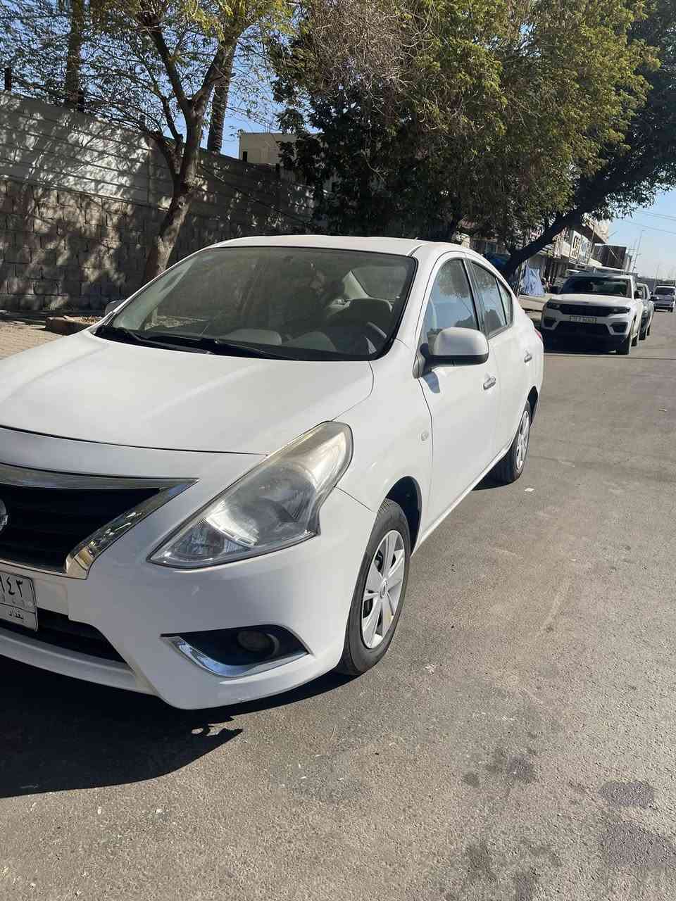 سلام عليكم سيارة نيسان صني هندي موديل 2017 وارد خليجي بيها 4 قطع صبغ بدون دواخل آثر شخوط بدون أي ضرر السيارة جاهزة من كير مكينة تبريد صدر السيارة مشروع وطني تحويل ثاني يوم السعر (89$) وبيها مجال العنوان بغداد الحرية للاستفسار الاتصال على الرقم التالي ***********
