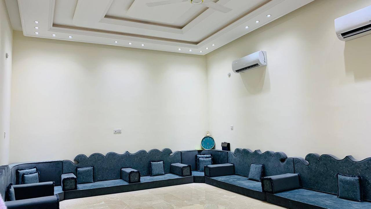 بسم الله إعلان بيت للبيع الرمادي مجمع عمر الراوي المرحله السادسه نظام سمه فله المساحة ٢٦٠متر البيت ركن مثل ماواضحه ب الصوره يحتوي الدار على ٥غرف نوم ٤غرف نظام سويت يتميز الدار على باقي البويوت ب اظافه غرفه البيت حاليآ مأجر ب واحد مليون السعر خاص تحويل مباشر ***********
