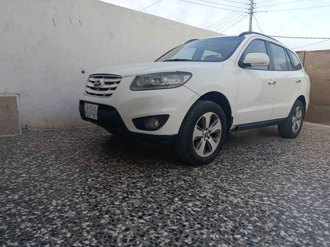 سلام عليكم للبيع سنتافي موديل 2012
خليجي محرك 6سبعه راكب
فول مواصفات فتحه
رقم بغداد الجديد
بيه صبغ ثلاث قطع
فقط بدون داخل 
مكان السياره كربلاء 
سعره جدا مناسب 
***********
