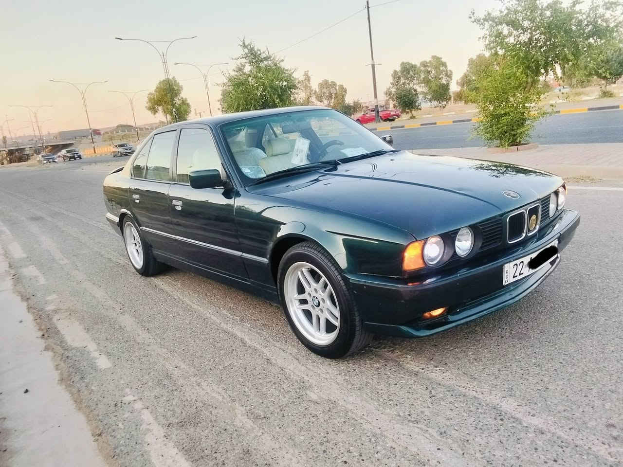 بسم الله الرحمان الرحيم سيارا BMW موديل 1992 محرك 525 بلادي مواصفات ويل ايم بدون ضربه صبغ جماليه سنوي 2030 هزه رقم دولي دفتر بنزين موجود قفل مركزي داخل كرمي كير اتومتيك كير محرك صدر تايرات كهربائية تبريد ثلج بدون عيب. كوبون بنزين موجود.  عنوان كركوك مقابل عرفه ***********.   ***********.    سعر. 68.

