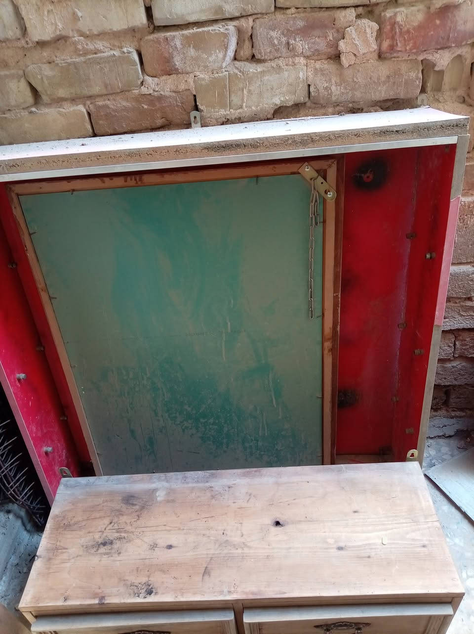 ***********  مري ٣ نفس الشكل مرايه أكبر عارضات ثنين كاملات وسبلت
