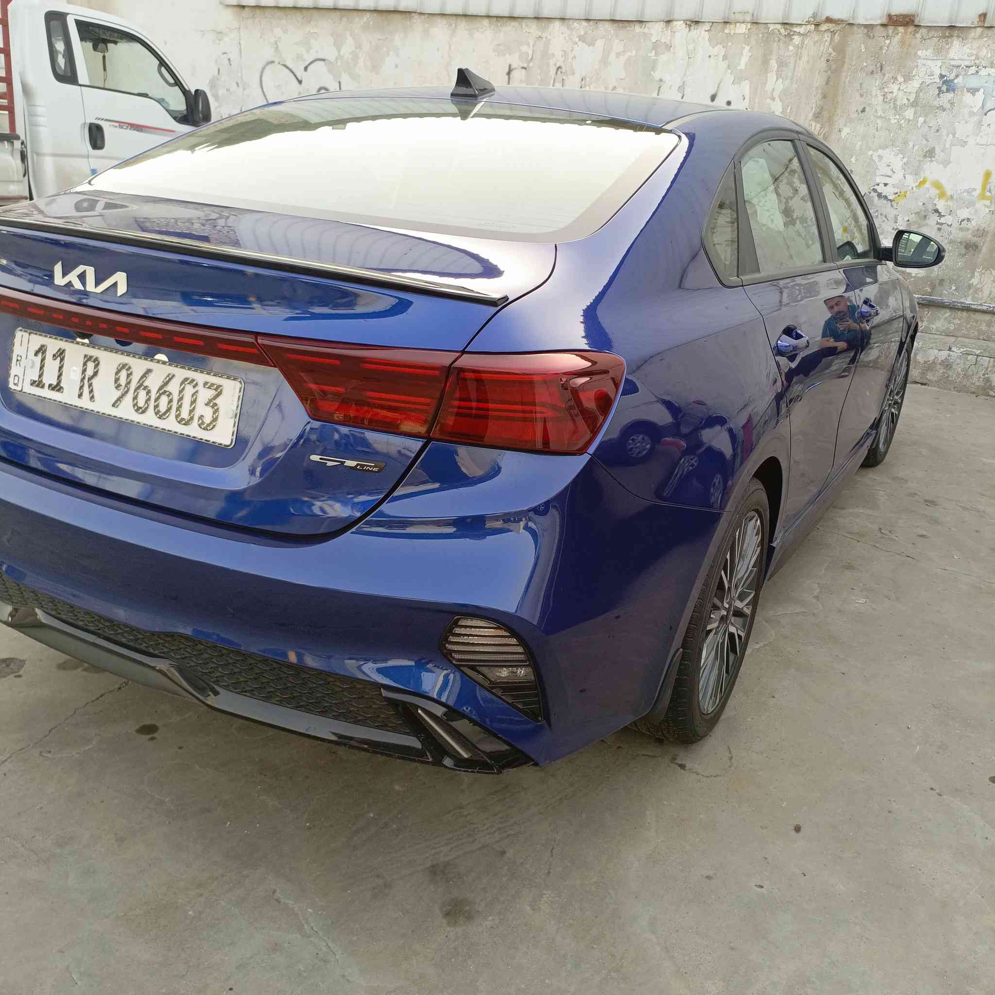 سلام عليكم من رخصه مدير الكروب كيا فورتي جيتي لين موديل 24وارد امريكي بس بنيد صبغ السياره فتحه ورادارات ارع جوانب فول مواصفات السياره دخول جديد ورقم بسم صاحبه مكان السياره بغداد الشعب وهذا رقمي ***********  والسعر 170 $مكلف بلنشر
