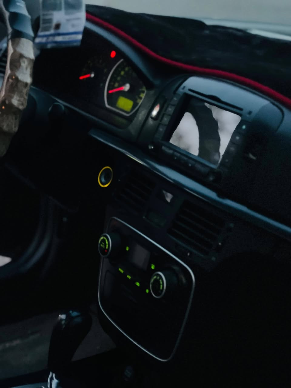 السلام عليكم
هونداي سوناتا 2007 وارد امريكي 
حادث امريكا بس بنيد وبل عراق بيهة طخطخات بيهة مكانات صبغ ونضافة الكشر مبينة كبالكم بل صور 
مكينة 6v-3300 بدون أيـي نقص

فول مواصفات لمتدد
كشنات جلد تدفئة وكهرباء 
تحكمات ستيرن 
فتحة سلايت 
شاشة بلادية 
حساسات 
كامرة دوارة 
داخل اسود جلد 
نضام ايكو وعادي واوتو 
والسيارة جاهزة خير من الله مناقصهة شي 
السعر 88وبيهة مجال بسيط حك الجية 
مكاني بغداد حي الجهاد  هزه ورقم جديد رقم بغداد 
*********** ابو طه
