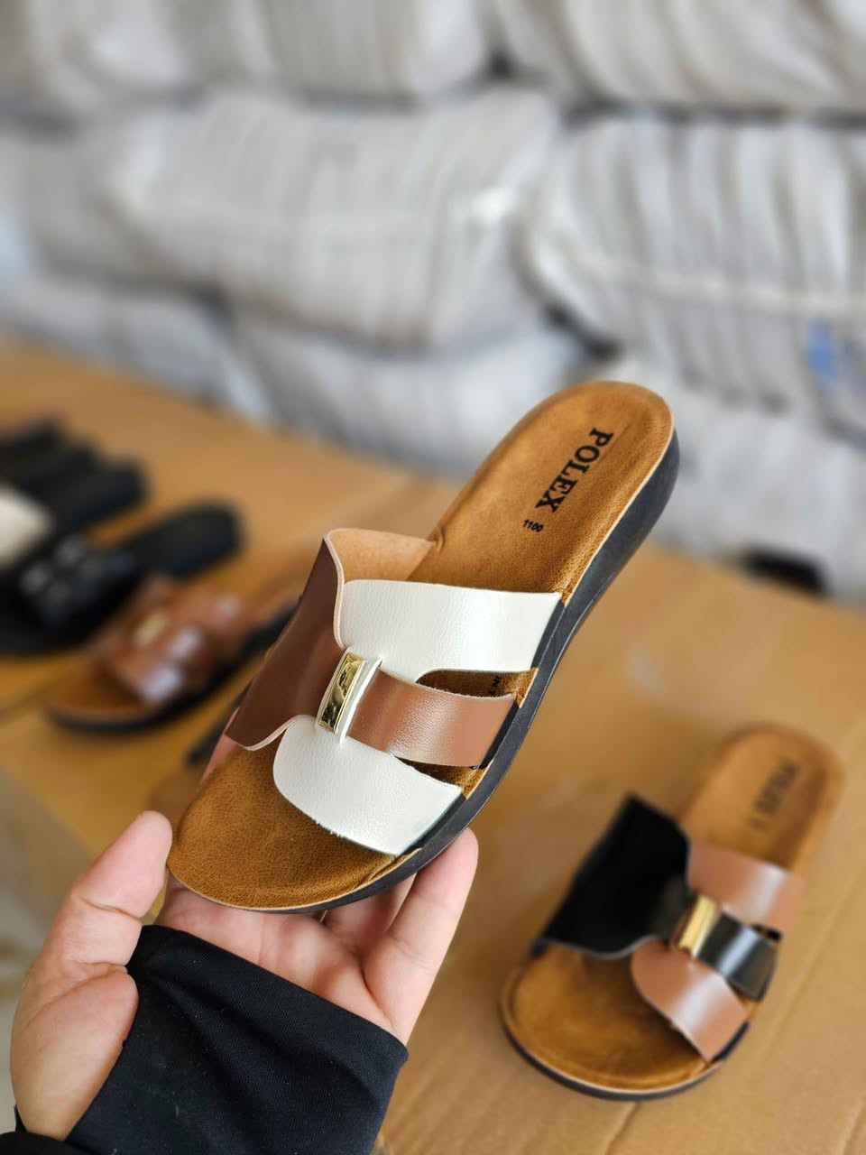 السلام عليكم بلشنه عروضات وياكم تفليش الاسعار شحاط مطراش رجالي ام 15 الف صارت 5000 دينار فقط
صندل نسائي كعب ابو 12 الف صار 5000 فقط 
شحاط بناتي ام 10 صارت 5000 دينار فقط 
شحاط نسائي مطرزه بطانه ام 15 الف صارت 5000 دينار فقط 
نعاالات نسائي رجالي مال بيت صارن 3 زواج اب 5000 دينار فقط 
عنوان محل شارع الاطباء خامس فرع يسارن فرع حجي فائز كهربائي عماره فاضل ابو عباس مضمد بصفه محل ابو تركي 
كميه محدومه كل هلا بيكم حبايب
حبايب قلبي كاله بناتي اسكجر سعر قطعه 6000 الف دينار سعر درزان 55 الف يلي يريد كميه احسبله قطع على 5000 الف


**إذا كنت صاحب هذا الإعلان وتريد حذفه لأي سبب، رجاءا أرسل رسالة إلى الدعم الفني**