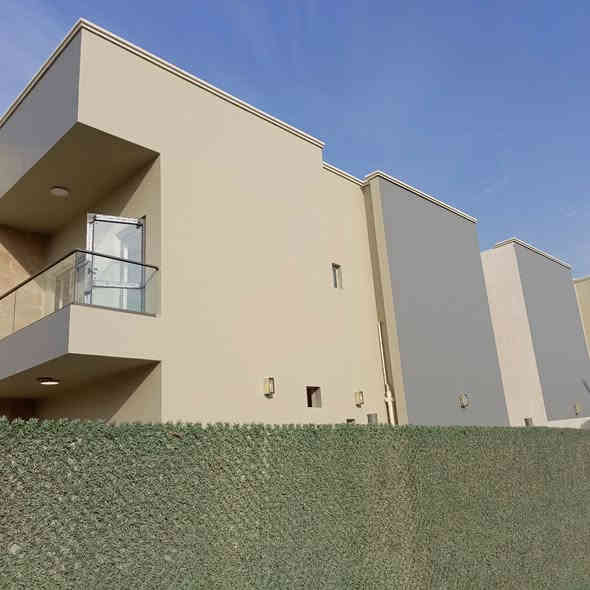 سلام عليكم تجهيز كوادر صباغين جميع نواع الصباغ *********** بي واتساب
