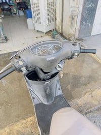 شباب لبيع دراجه بريز 07712123546