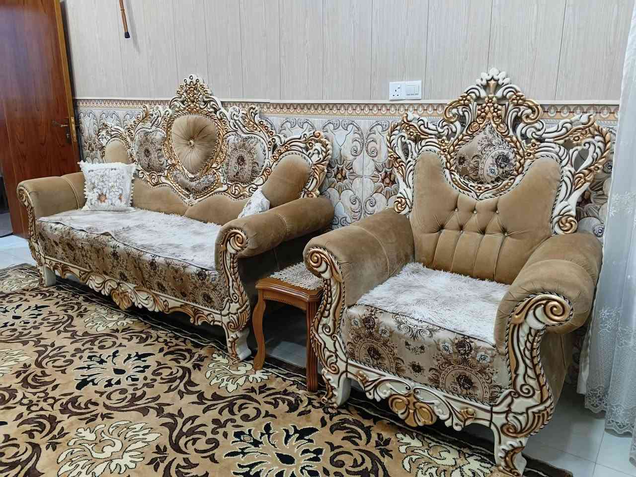 تخم رئاسي
نظافة 100%
مع كوشات عدد 6 
مع فرشة فرو عل جميع مقاعد التخم
سعر 750 وبي مجال 
متواجد خاص


**إذا كنت صاحب هذا الإعلان وتريد حذفه لأي سبب، رجاءا أرسل رسالة إلى الدعم الفني**