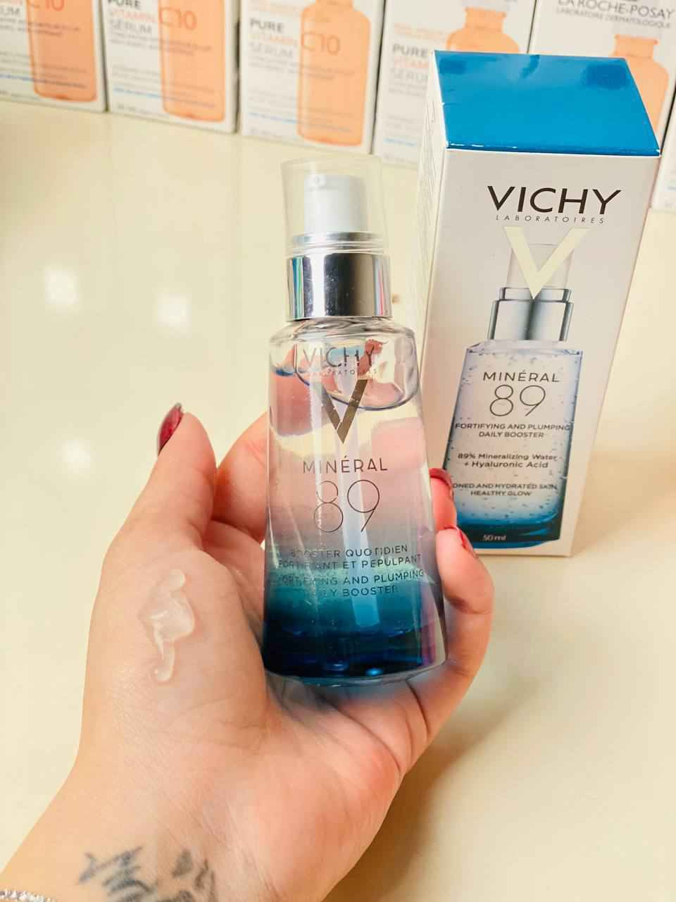 توفر البراند الفرنسي 🇫🇷 الاصلي 💯
سيروم الجمال 89 Vichy Mineral 💙✨💦
#الاصلي 💯للناس اللي تحب ادلع بشرتها بعد يوم متعب وارهاق 💙✨
سيروم فيتشي الغني عن التعريف الأجمل و الأقوى للترطيب  بتركيبة فريدة من نوعها من الهيالورونيك أسيد و مياه فيتشي الحرارية المليئة بالمعادن والتي تعمل على تلطيف البشرة بنسبة مركزة تصل إلى 89 💦🫂💙

✅ يخفف من المظهر الباهت والشاحب 🫂💙
✅ يمنع الإنتفاخ تحت جفن العين ويرطب الجفن 🫂💙
✅ يحتوي على عوامل مضادة للأكسدة تقلل من البقع الداكنة و التصبغات 🫂💙
✅ مناسب لجميع أنواع البشرة 💙
✅ يقلل من ظهور التجاعيد والشوائب 🫂💙
✅ يحفز إنتاج الكولاجين. 🫂💙
✅ ترطيب مكثف و تغذية عميقة للبشرة 24 ساعة 🫂💙
✅ يساعد في غلق المسام الواسعة 🫂💙
‎ يعمل على تغذية و تعزيز ✅
تجديد خلايا البشرة.
‎يحتوى على 89 % مياه حرارية ✅ بترطب البشرة و تحميها 
‎يحتوى على حمض الهيالورنيك اللى بيمتص الماء و يشتغل كفيلر و مكافح للتجاعيد✅ 
‎ يحفز الكولاجين الطبيعى من ✅ طبقات الجلد و يعطى البشرة نضارة وحيوية 
‎ نتايجه بتظهر خلال أسبوعين من الاستخدام اليومى✅

‎مرطب ومعالج والحل الأمثل ✅ لبشرة أكثر شبابا  وتوهج 

‎هو عبارة عن سيروم خفيف سريع الامتصاص بحيث الترطيب يوصل لي طبقات الجلد الداخلية  ويكون مفعوله  
‎أقوي و أعمق  🤗
‎💧مناسب لجميع أنواع البشرة حتي البشرة الحساسة
المنشأ فرنسي البراند🇫🇷 
🚘 يوجد خدمة توصيل لجميع محافظات 🇮🇶🚘للحجز والاستفسار خاص كربلاء, العراق


**إذا كنت صاحب هذا الإعلان وتريد حذفه لأي سبب، رجاءا أرسل رسالة إلى الدعم الفني**