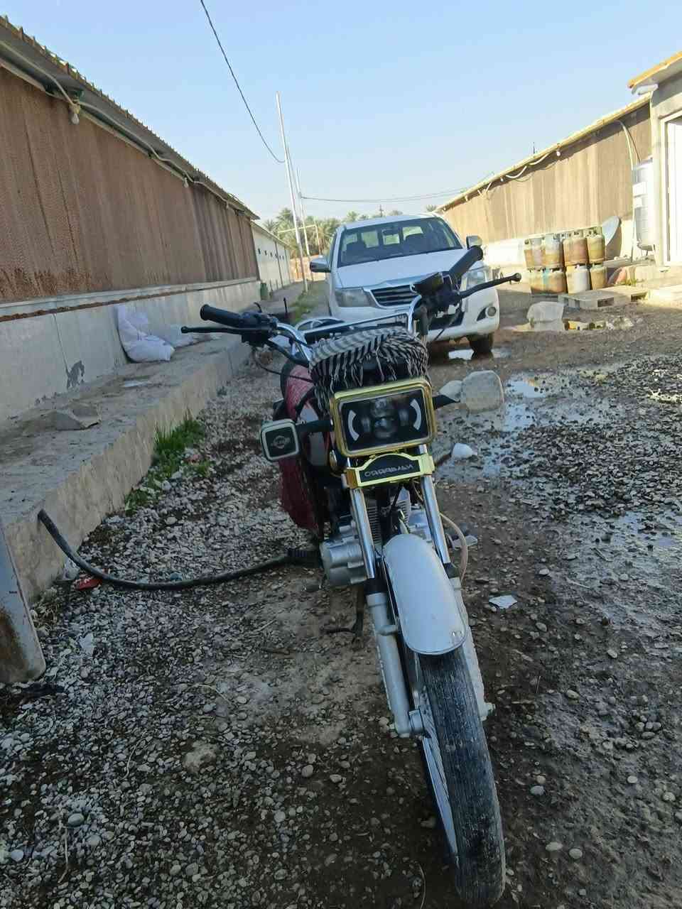 لبيع مستعجل علا بيعته دراجه نضيفه مديل 24/ 600 بيهه مجال 4 كير تانكي كشن ما صار شهر شتريته جديد  محتاج اريد بيعه ***********
