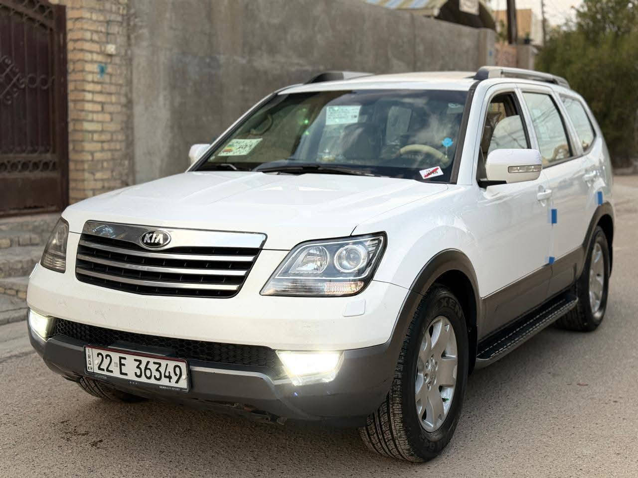 🌷ببركة الصلاة على محمد وآل محمد 🌷للبيع كيا مهافي موديل2014  لون ابيض  رقم اربيل الدولي الجديد ب اسمي هزه وفحص وسنويه كله جديد تريد تحويل وكاله ثاني يوم بيه بارد جاملغ الخلفي بسيط  شي    مواصفات  فول ماعده البصمه ول فور ويل  ابواب كشنات جلد وكهرباء فتحه سقف طكتين گير ومحرك مكفولات برغي ممفتوح بيهن على وضع الشركه مكينة 6 سلندر 7 راكب 3 ثلاث قطع تبريدً مركزي منفصل شاشه كبيره وكامره دواره فول تحكم ستيرن جهتين كروز مثبت السرعه مانع الانزلاق لد امامي ولد خلفي  نضام منحدرات كشافات زينون لايتات زينون بك لأيد LED ويل كب كبير مود درايف ثلاثه انضمه قياده سبورت وسمارت وايكو اقتصاد البانزين كشن كهرباء  داخل لونين بيجي واسود وبعد بيها مواصفات اكثر / مكان السيارة بغداد- الرصافه🌷🌹🌷🌹
للاستفسار الاتصال على 
الرقم  ***********وبيه واتساب#السعر_154 🌹🌹 وبيها مجال  للشراي🥀🥀
ملاحظة ⚜️ السيارة كاملة بدون اي نقص العنوان بغداد العبيدي
