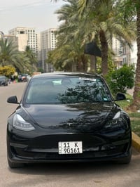 تيسلا مودل 3 . 2023 تك ماطور / بطارية ستندر   السيارة كلها بدون صبغ و ...