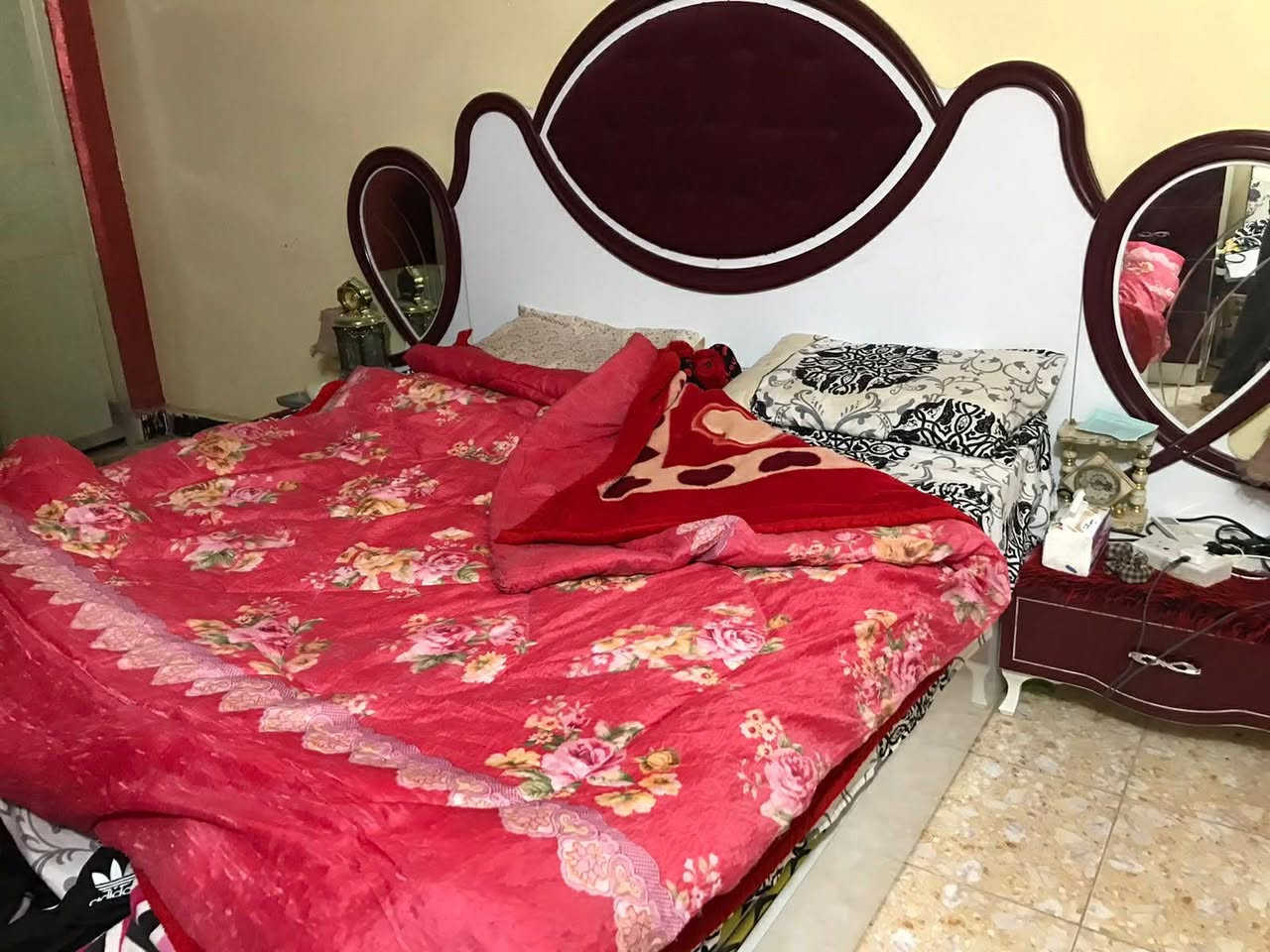 غرفه نوم للبيع تركيه نضيفه كلش مكانها ناصريه مركز بشارع عشرين السعر 500


**إذا كنت صاحب هذا الإعلان وتريد حذفه لأي سبب، رجاءا أرسل رسالة إلى الدعم الفني**