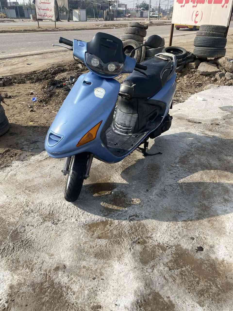 السلام عليكم

دراجه فراشه كامله  مكينه ما مفتوحه مابيه نقص كله شغاله الدراجه سلف هندر اشاير لايت زنون السعر ٥٠٠ 
***********
