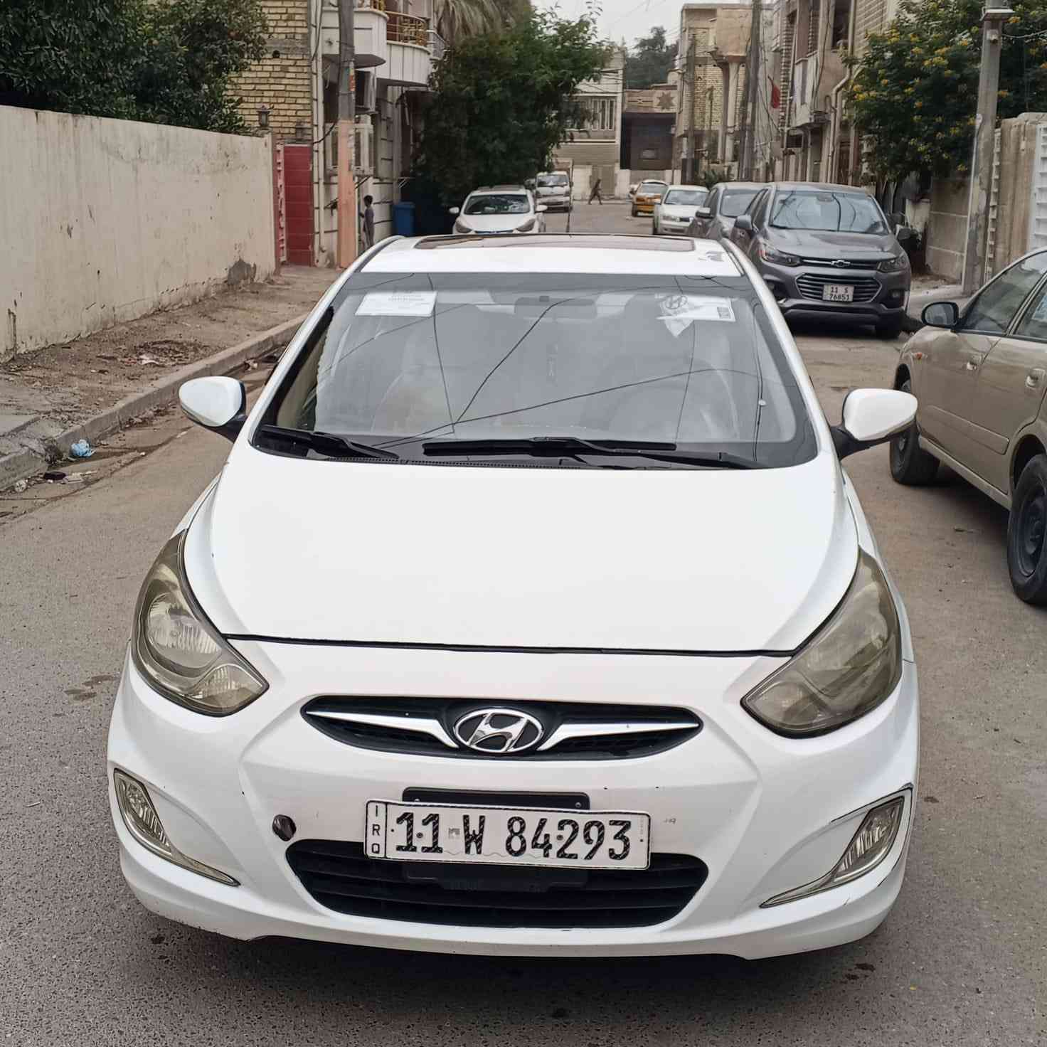 السلام عليكم من رخصه الآدمن
اكسنت خليحي موديل 2015 صبغ حزام بدون دواخل 
مكينه 1600 دوش سياره فتحه 
مكينه حاله جيده كير بي صفنه ابعيلك كير كايم 
السعر 85 وبيها مجال مكاني الحريه 
***********
