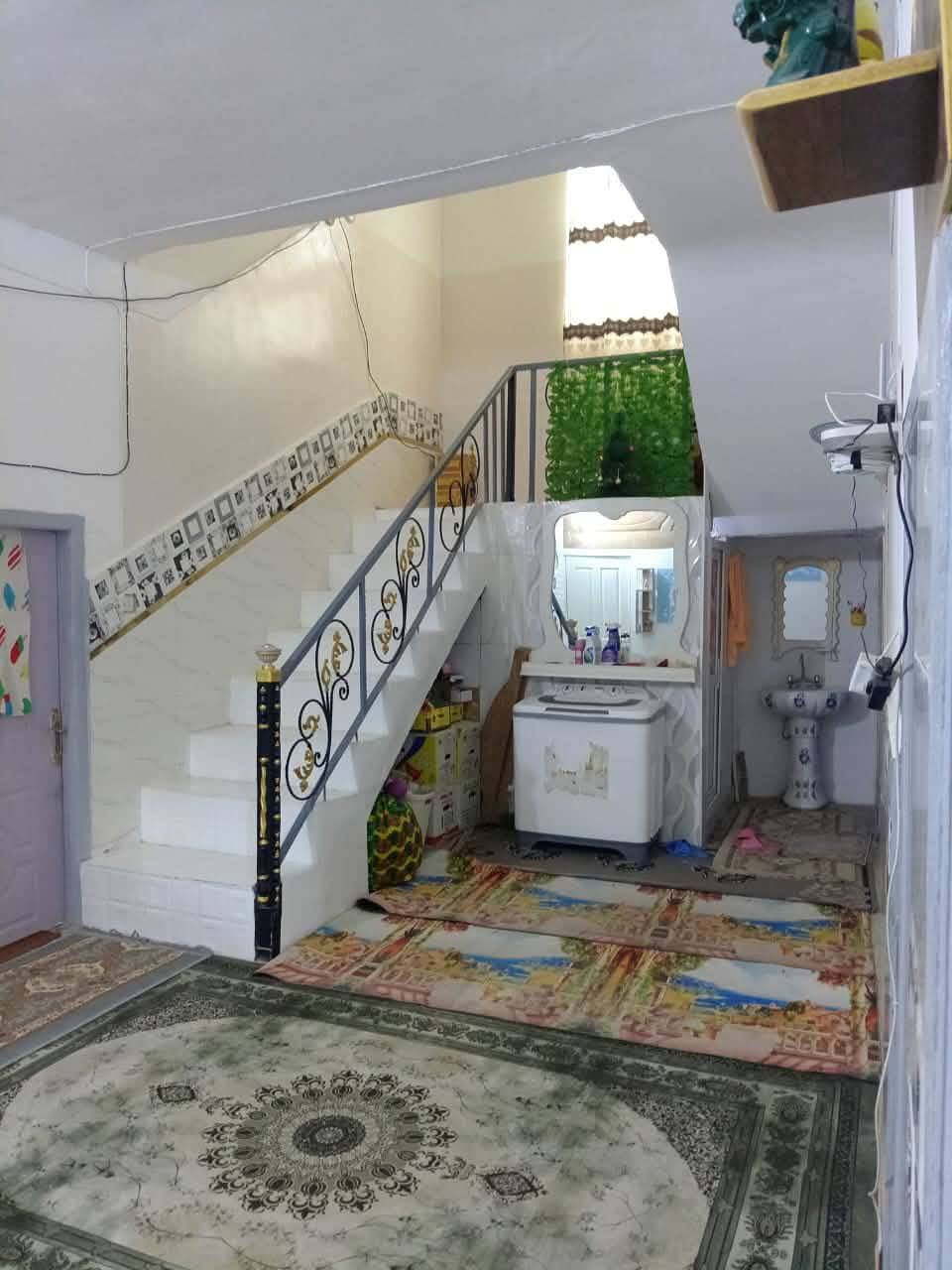 السلام عليكم اخوان بيت للبيع مساحة 250متر طابو زراعي سند 25 متوفرة كافة الخدمات العنوان حله تقاطع العلويه شريفه بنت الحسن الاستفسار ☎️🟢 ***********🟢☎️
