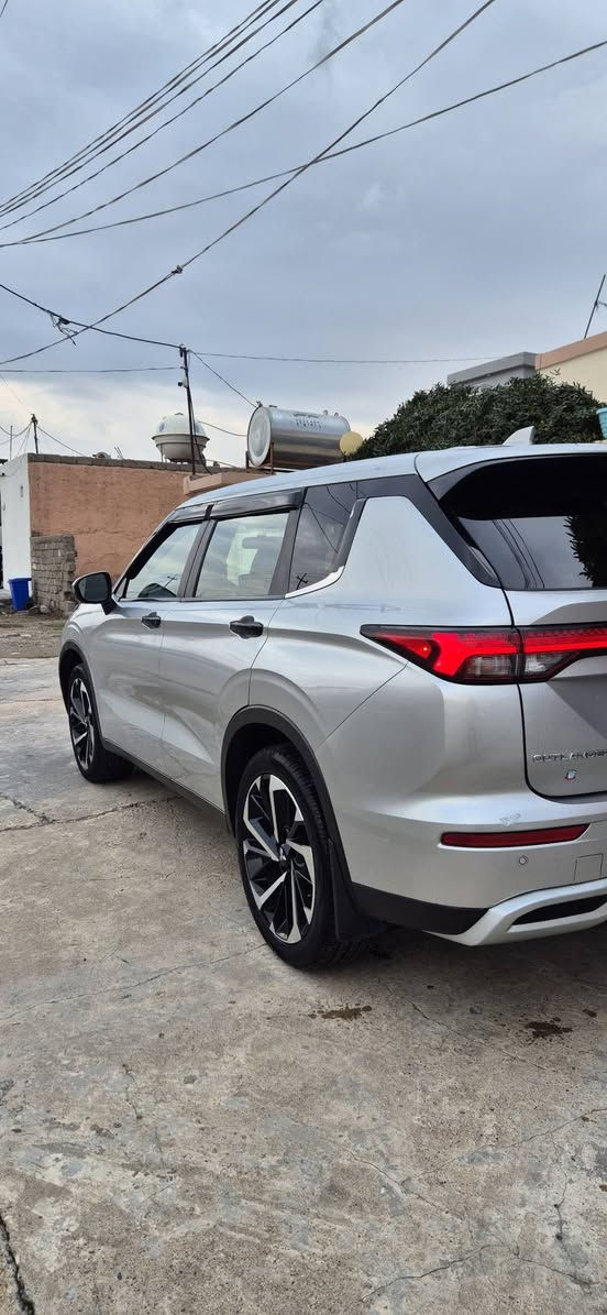 سلام عليكم،اوتلاندر موديل ٢٠٢٢ بوستةك بوند كةل نيف دعامي سبغة بئ داخلي بشةرت  بةرةشوت سيستةم كئر و مكينة شةرت ٨٥ هزار كم يا جوي سعر ٢١٥ واتساب *********** زاخو, دهوك
