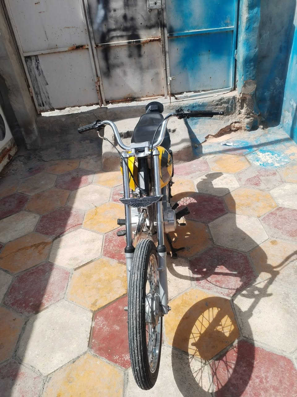 السلام عليكم للبيع درجة ربعه كير تعمير كله ٢٠٢٥ ول شاصي مديل ٢٠١٨ وراق صولي من لوكيل كبل مكان نجف مكينه بس ولفات بس مكينه فول لشراي تصال رقم ***********
