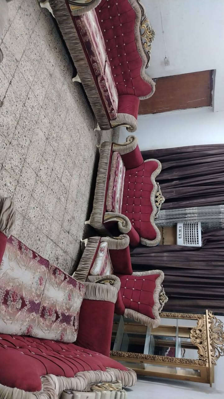 تخم ملكي 9 💺 مقعد اخو جديد اي ضرر مابي  خشب بلوك كلش ثكيل تكمه سعر ,,250,, بي مجال مكان لبياع *********** يوجد واتساب

