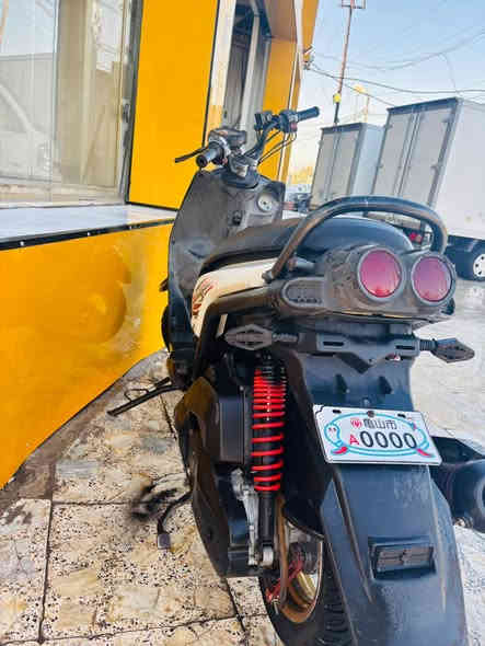 سلام عليكم شباب عندي هايه السكنس الجبلي كله ابلاديه دراحه خير من الله دراجه نضيفه اوحلوه دراجه 850 وبيه مجال *********** متواجد بس واتساب
