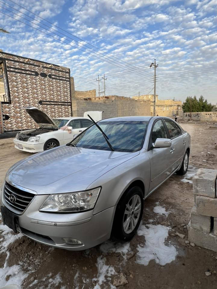 سوناتا موديل ٢٠٠٩ كصه جنطه متومه شمالي 
كير مكينه حداديه كارتون جاهزه 
مكاني شطره سعر ٤٠ وبيه مجال
***********
