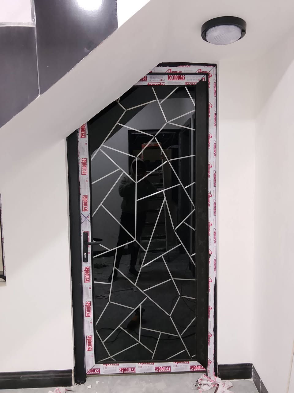 سلام عليكم معمل بلاستك السلام انسب الاسعار 
باب ابيض ١٠٠
باب الوان ١٨٠ الف 
سلايت متر ٣٥$
محجلات ٣٥$
كاونترات ١٠٠$
للاستفسار ***********
