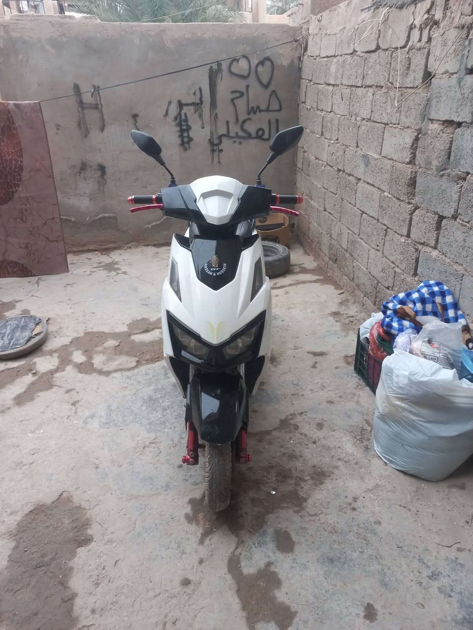 مرخصت مدير لكروب دراجه فحل لثيوم فول سعرها ٨٠٠مكاني ابوغريب ***********
