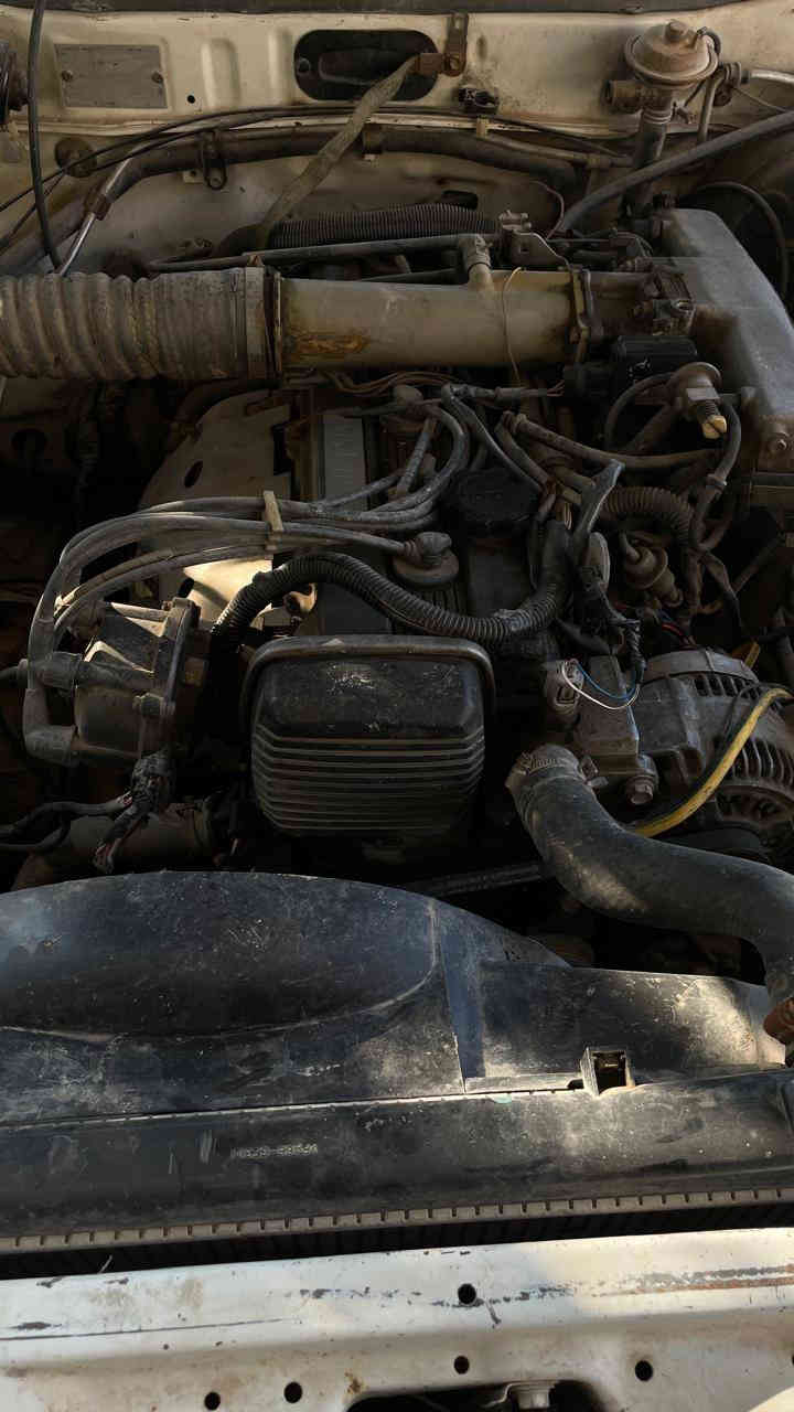 #للبيع
سيارة #سوبر 85 مع رقم مميز اربع أرقام بغداد 
المكينة ون جيه مجفت جديد سيارة بلاديه بدون صبغ او تبديل بس بيها خياسات تبريد يشتغل بس يرادله غاز و محتاجة كهربائيات السيارة باسمي تحويل ثاني يوم 
مطلوب 55 ورقة 
الاستفسار:
***********
