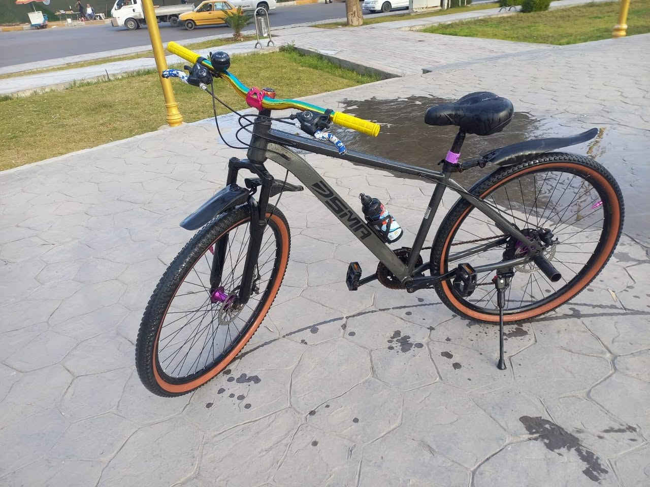 السلام عليكم
بايسكل للبيع 
حجم ٢٩ بريكات دسك 
وايرات دفن رايدة قفل 140 مكاني بغداد الحبيبية
رقم الهاتف ***********
