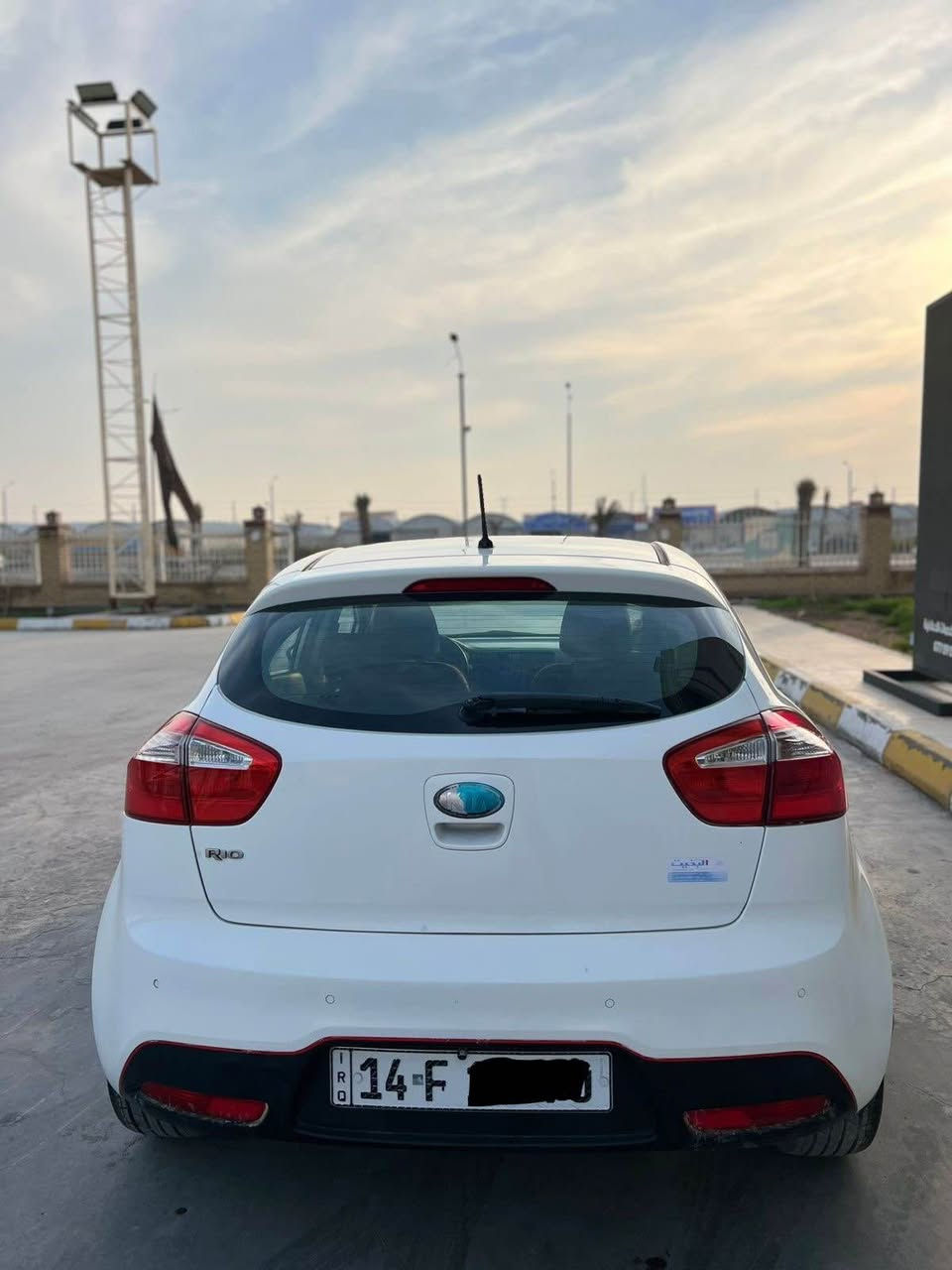 السلام عليكم ***********
كيا ريو خليجي 2014 
فول عدا البصمه 
محرك 1600 دوش 
مكفوله السياره كير ومكينه 
تخم تاير جديد 
تبريد ثلج 
سياره جاهزه وحلوه 
شاشه وكامره 
رقم بصره دولي سنويه لل 29 بأسمنا 
سعرها 85 بي مجال قليل 
مكانها البصره ابو الخصيب مهيجران 
رقمي *********** ابو الخصيب, البصرة
