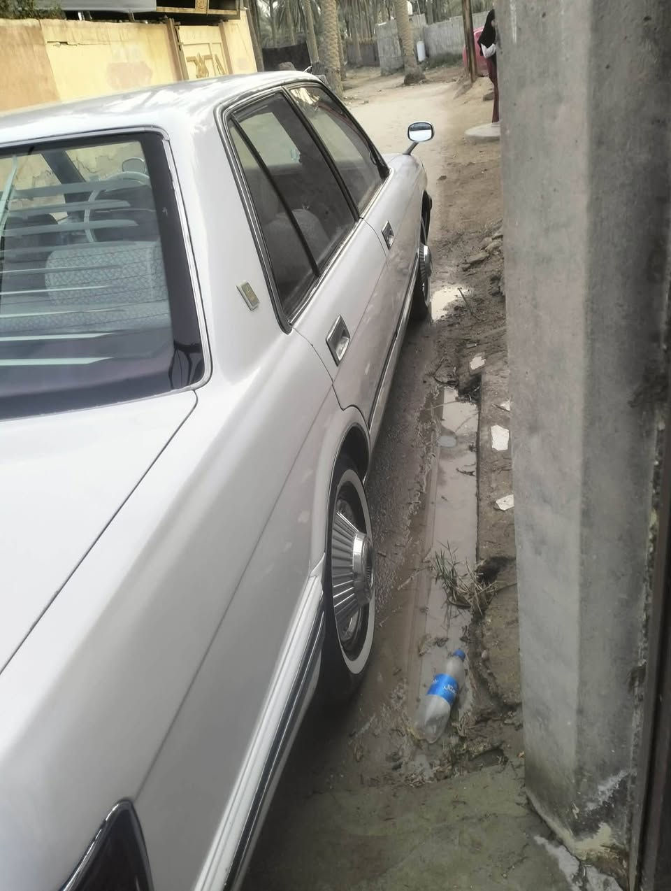 السلام عليكم سوبر سيدان موديل 91 يسرا بلاد رقم انبار دولي جديد سنويه 30 كير عادي  عنوان حله السعر 60 
***********
