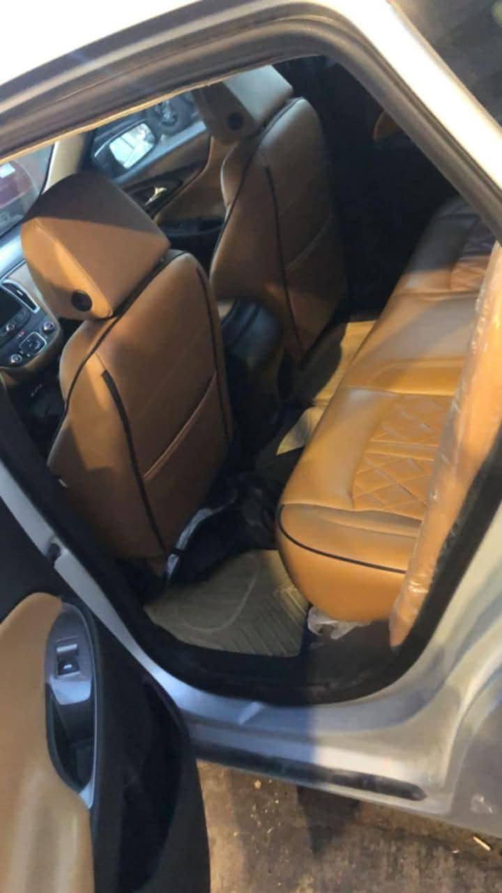 السلام عليكم 
‏‎للبيع شوفرليت ماليبو موديل 2020 
مواصفات RS رياضي 
‏‎الضرر //  جاملغ+ باب في الصور 

‏‎رقم اربيل  

‏‎المواصفات 
‏‎🔴 بصمه ابواب + جنطه
‏‎🛑محرك 1500 توربو ✈️
🛑كير اوتو او عادي 
‏‏‏‏‏‎🛑شاشه كبيره تدعم 📲Android Auto/car play
‏‎🛑خرائط Gps📌
‏‎🛑كامره خلفيه 📷
‏‎🛑كروز مثبت سرعه
🛑توقف ذاتي AUTO STOP
‏‎🛑شاشة ضبط واعطال بل دشبول
‏‎🛑منافذ USP/ 12V /Tip C
‏🛑كشن السائق كهرباء 5 حركات
مواصفات RS معروفه
‏‎السياره جاهزه بدون نواقص 
‏‎السعر123 وبيها مجال 
‏‎مكاني بغداد 

الاتصال او وات***********
