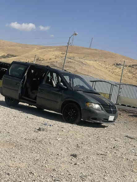 سلام عليكم دوج كرنفال 7 راكب موديل 7 
جاهزه من كلشي سنويه لل 28 محرك 3.300 
سعرها 58 رقم بغداد موجود بغداد ***********
