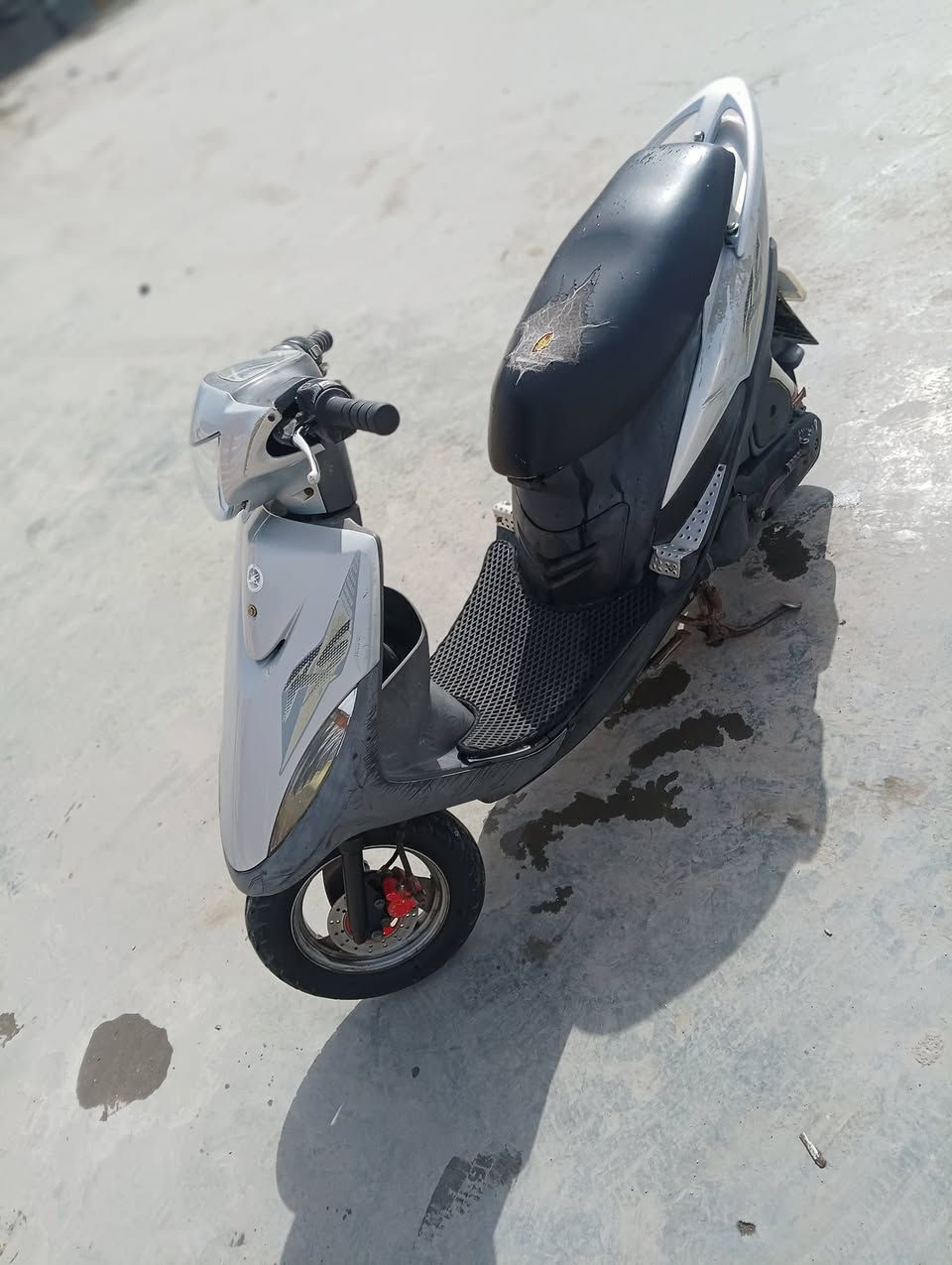 السعر 850 دراجه كفاله عامه وبيها مجال قليل


**إذا كنت صاحب هذا الإعلان وتريد حذفه لأي سبب، رجاءا أرسل رسالة إلى الدعم الفني**