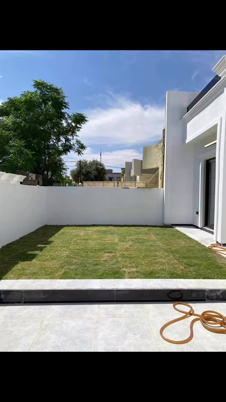 سند طابويسجل باسم أي عراقي 
أربيل  منزل للبيع زيرو في المهندسين  اندزياران
@ مساحة 200متر طابق ونص 
يتكون من 
3غرف نوم
استقبال  صالة مطبخ مجموعات صحية 
للتواصل. 
***********

السعر 11دفترر و 50ورقة 

https://t.me/amanialm1
