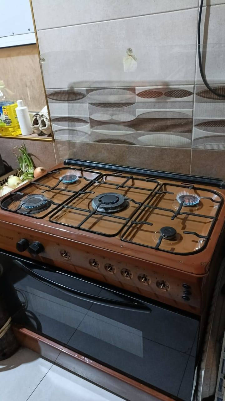 غراض نظيفه جدا للبيع العنوان الدوره ميكانيك شارع الحضر الرقم ***********
