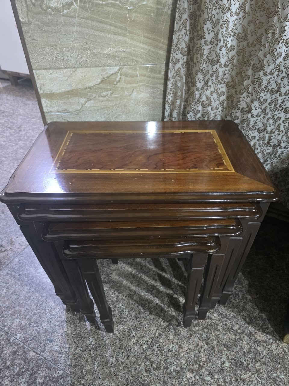 سلام عليكم  (للبيع) تخم ٧ مقاعد ب١٥٠ الف وبي مجال بسيط + طبلات عدد ٤ ب٢٥ الف وبيهن مجال بسيط الموقع اربع شوارع قرب مول الحامد ***********
