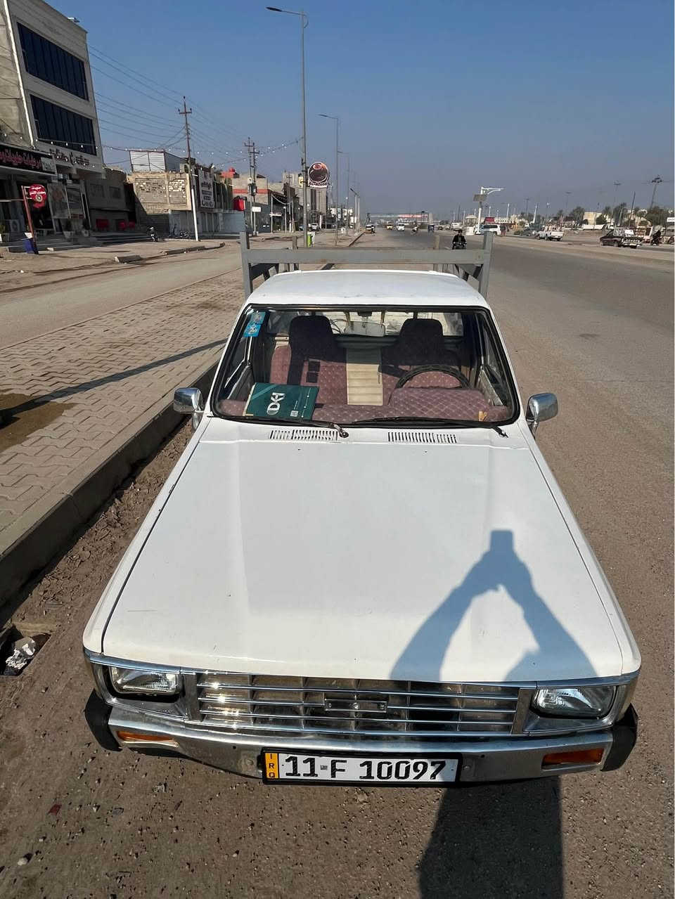 السلام عليكم تيوتا هايلوكس موديل 1985 سياره معمره جديد كير مكينه جديد  صدر جديد تخم تاير جديد جامه جديده. دوشمه داخل جديد رقم سنويه جديد 2030 ورقم إنكليزي بغداد. عنوان ديالى بعقوبه  /*********** المقدادية, ديالى
