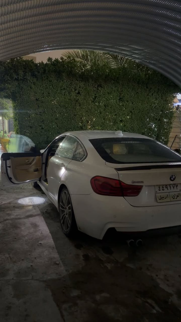 السلام عليكم
Bmw 430i 2018

وكالة العروش خليجية كفالة عامه ماعدا الدعاميه الخلفيه 

فول الفول 

ام باكج

ماشية 65 الف كيلو فقط جديدة جداً السيارة 

السعر 210 ورقة وبيها مجال 

العنوان بغداد حي العدل

***********
