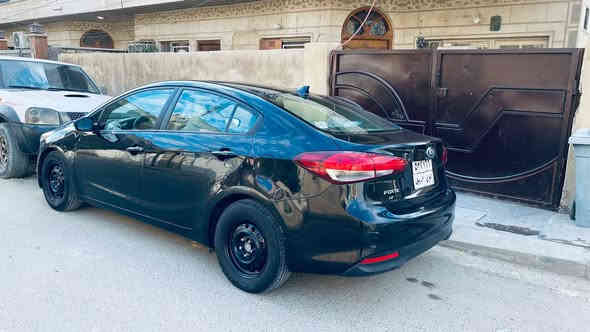 كيا فورتي 2017 امريكيه حادثه جاملغ ايمن الامامي وبالعراق بدلت باب خلفي اصلي مال تفصيخ نفس الون بدون صبغ محرك وكير كفاله صدر جديد السعر(108) مكاني بغداد الزعفرانيه ‭0781 446 9753‬
