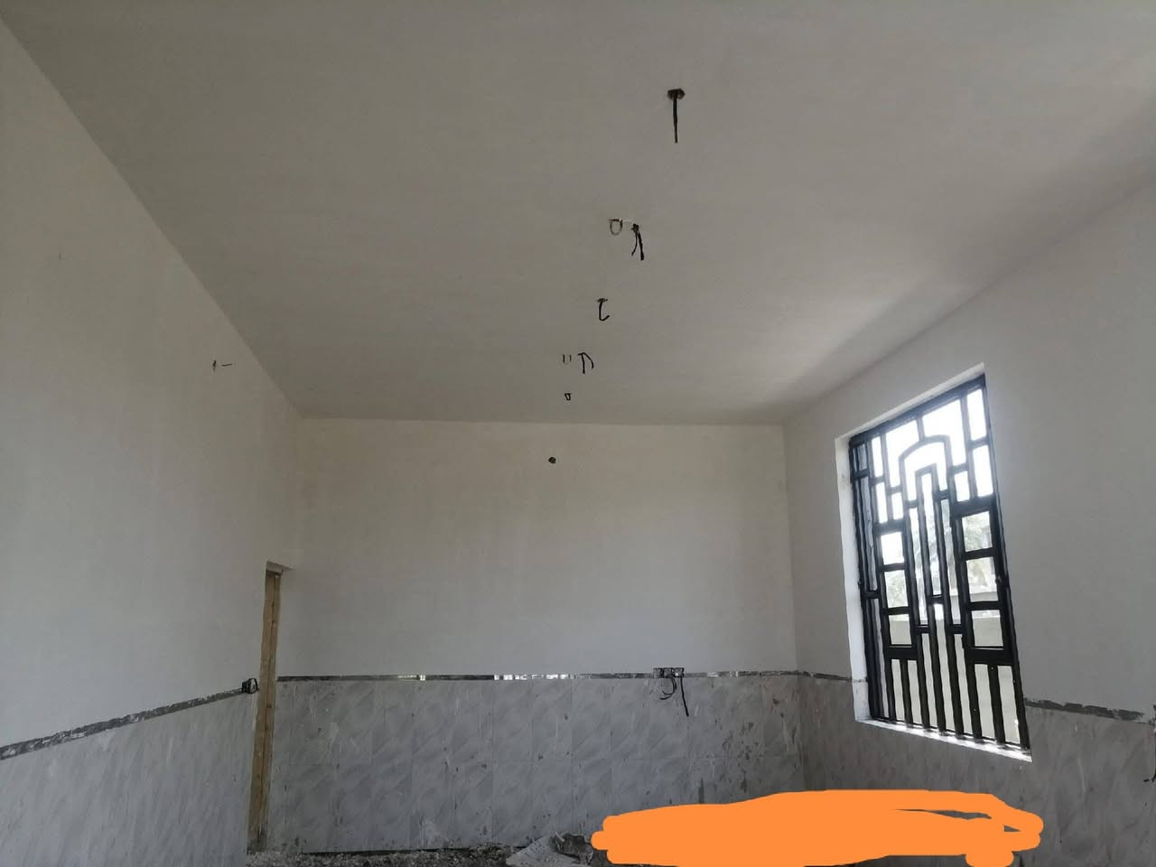 يتوفر كادر بياض سعرالمتر ٥٠٠٠ والمبيت بنفس الموقع نختم ونطلع شقل درجه أوله ورزق عله الله واني خادم رقم الهاتف ***********

