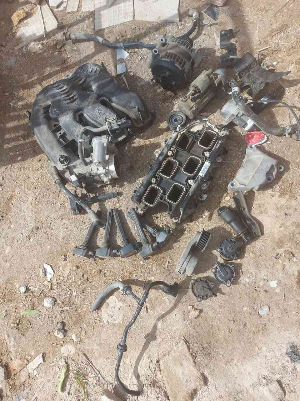 سلام عليكم اخوان قسم من غراض جيب بزون مال كصة موديل 2017 مشط ستيرن
دشبول كامل ملحقات
كاردن
ابواب ازرق
دعامية خلفية
حدادية خلفية
فور ويل
***********
