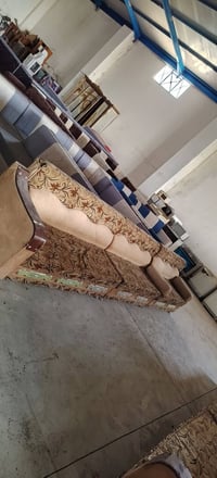ديوان ١٨ مقعد احطاطة سعر ٤٠٠ الشراي يتصل ٠٧٧٢٣٠٩١٣٦٩