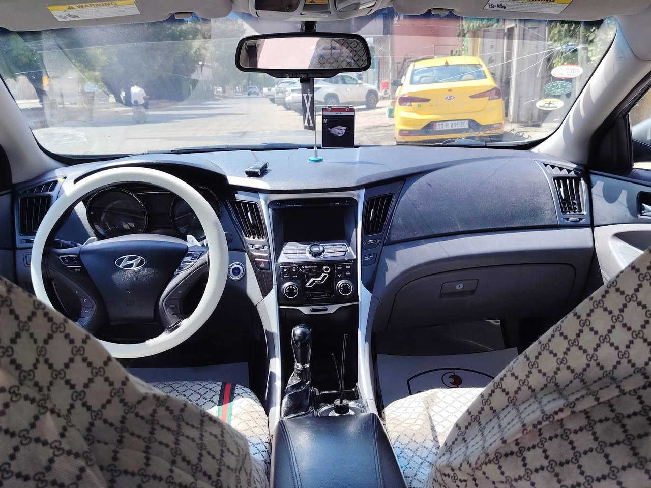 سوناته للبيع موديل ٢٠١٣ محرك ١٦٠٠ تيربو حادثها جملغين وقبغ جنطه بدون حوض سياره فول كير محرك حداديه بجيس ملاحظه ترهم مراوس النترا او فورتي سعرها خاص
***********
