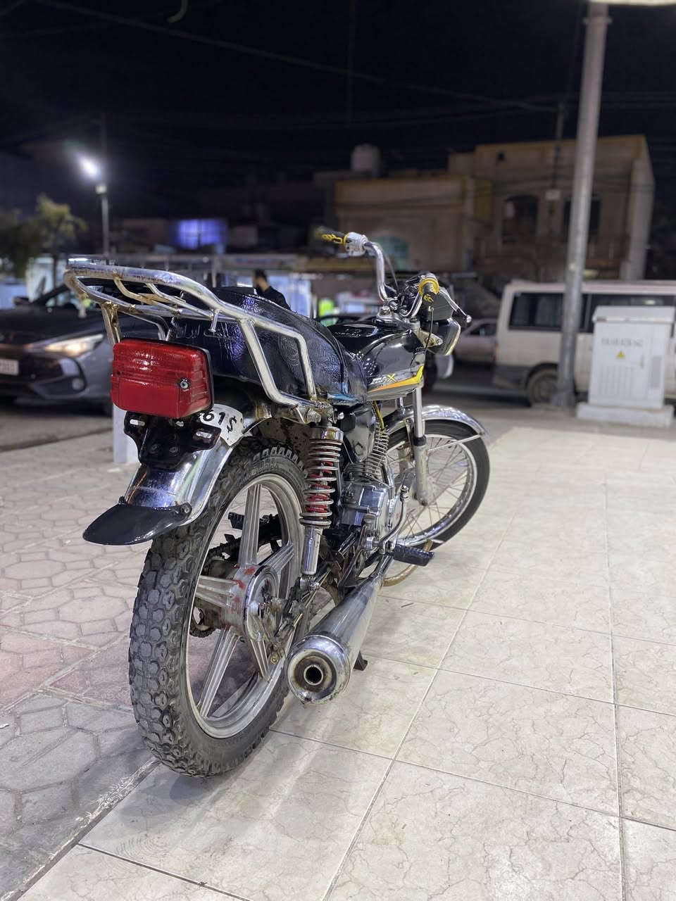 للبيع متور . روبار محرك طلقة كهربايات شغال أوراق منفيس موجود سعر 250 الف فية مجال رقم *********** فية واتساب
