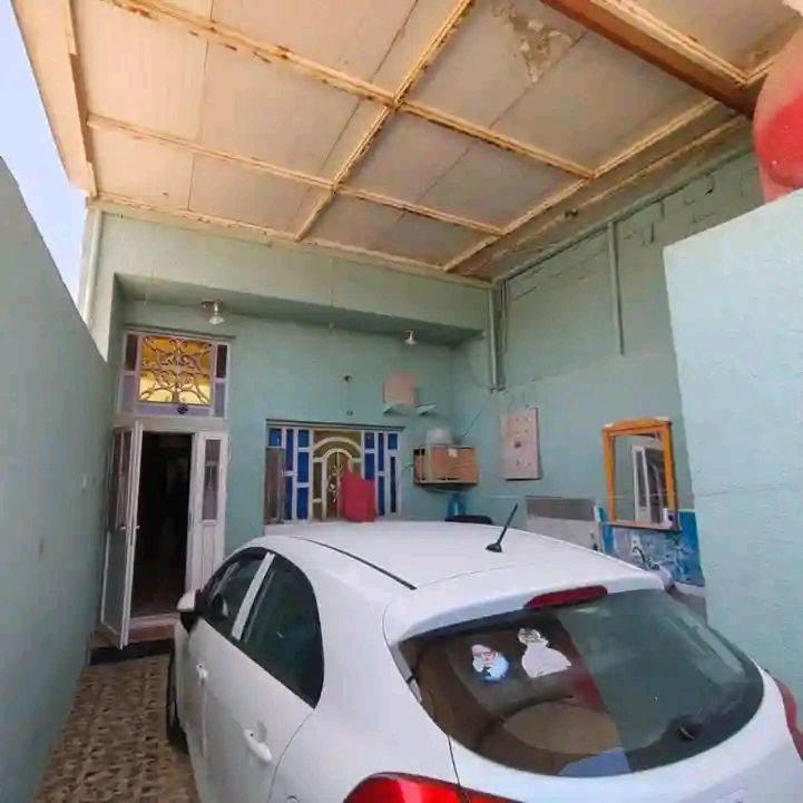 بيت للايجار الديوانية حي الحضاره 
375 مع الماء والكهرباء
البيت يتكون من ثلاث غرف
حمامات داخليه وخارجيه
البيت ركن مساحه ٢٠٠ متر
للإستفسار الاتصال على *********** 
يؤجر كامل مع الأثاث
