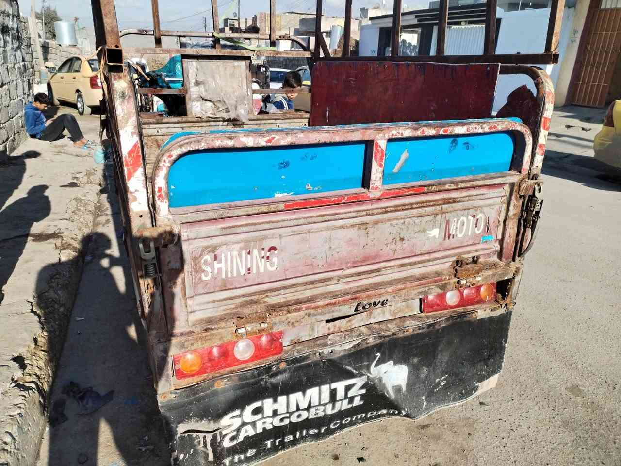 السلام عليكم ستوته للبيع 2016 محرك 21 السعر 750 وبيها مجال***********
