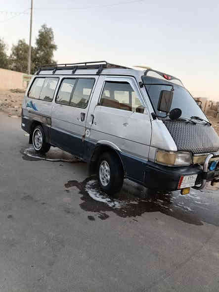 سلام عليكم كيه بسته للبيع موديل 92 سنويه 27 كير مكينه كسن مكفولات حداديه جديده ‏‏لسعر 32 وبيه مجال مكان سياره كوت   ‪***********
