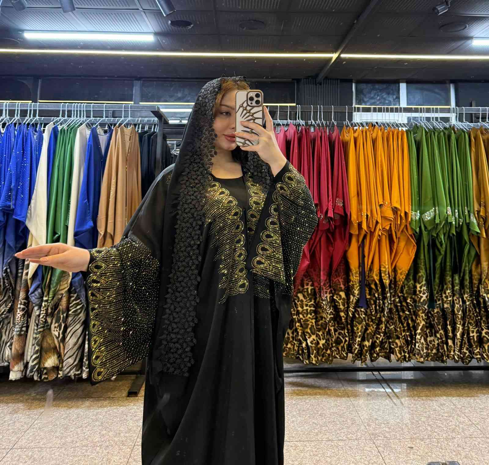 متابعينا الغالين وأهل الذوق 👑
دلّلوا نفسكم ولا تفوّتوا الفرصة ✨
وصلت وجبة جديدة 🔥🔥
تخفيضات قوية من داخل معمل أربيل مباشرة
أسعار نار تكسر السوق وما تنلقـى بهيج جودة بهيج سعر 💥

تصاميم عصرية، شغل مرتب، ولمسة فخامة تميّزك 👌
قياسات متوفّرة للجميع
كل موديل متوفّر بعدّة ألوان حتى يرضي كل الأذواق 🎨

قماش ندى فرسان أصلي
نوعية درجة أولى ومضمون
ستراس درجة أولى يلمع وثابت وما يوقع ✨

الجملة والمفرد متوفر
يناسب التجار وأصحاب المحلات وحتى الاستخدام الشخصي.

📦 توصيل سريع إلى كافة أنحاء العراق

📲 للحجز والاستفسار واتساب فقط على الرقم:
***********
