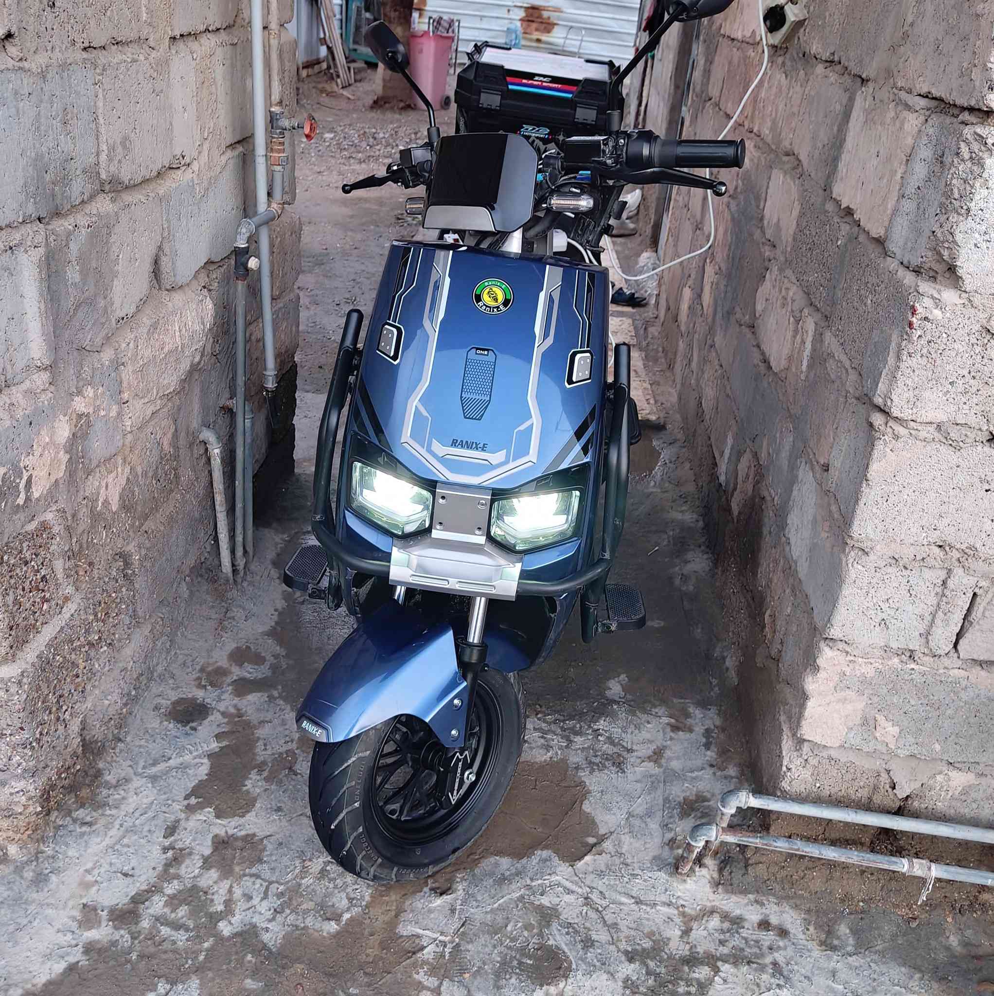 سلام عليكم 

دراجه شحن للبيع

رانكس موديل2025

عدد البطاريات6 لايت عالي ناصي
 
دراجة مامتعوبه ماخذهئ لشغل بس 
قبل 4اشهر ماخذهئ

ملف2000 مثبت سرعة 

السرعه الحقيقيه80 

نضام الرجوع للخلف 3نمر 

مشتريهئ1650بل قسط 

قيم السعر بل يرضي الله اذا 
عجبني السعر ابيعلك

المكان البياع/الشرطه الخامسه اسويب
 
***********/***********بي واتساب 
متواجد 24ساعه
